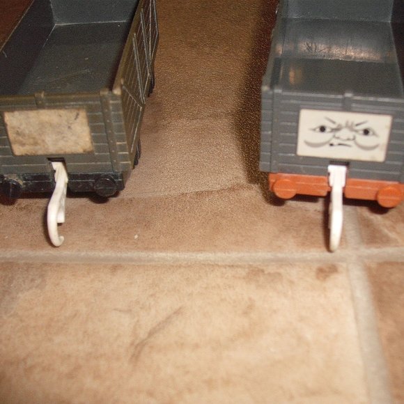 2 Troublesome Trucks - Picture 5 of 5